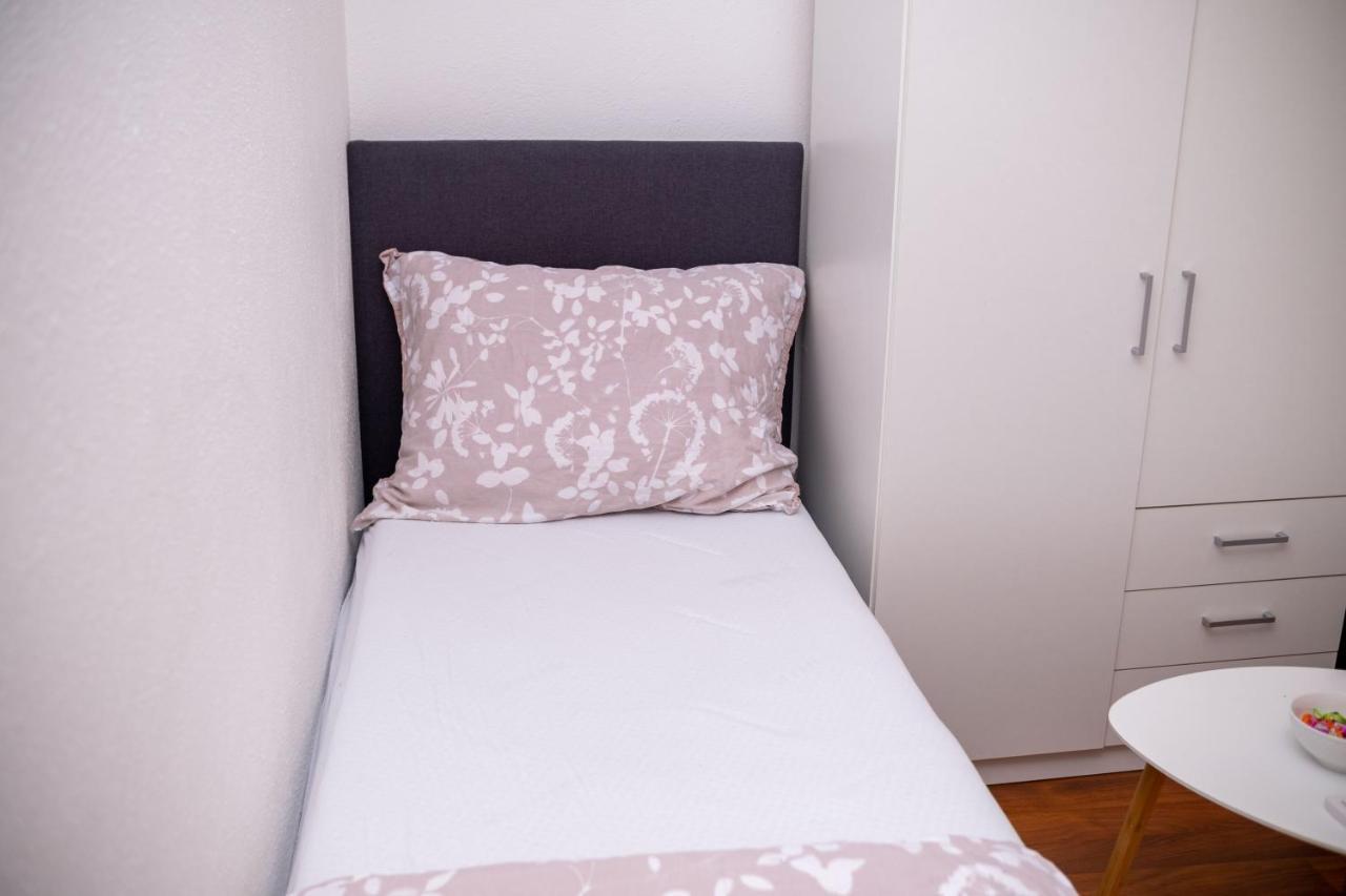 מוסטר Apartment Mery מראה חיצוני תמונה