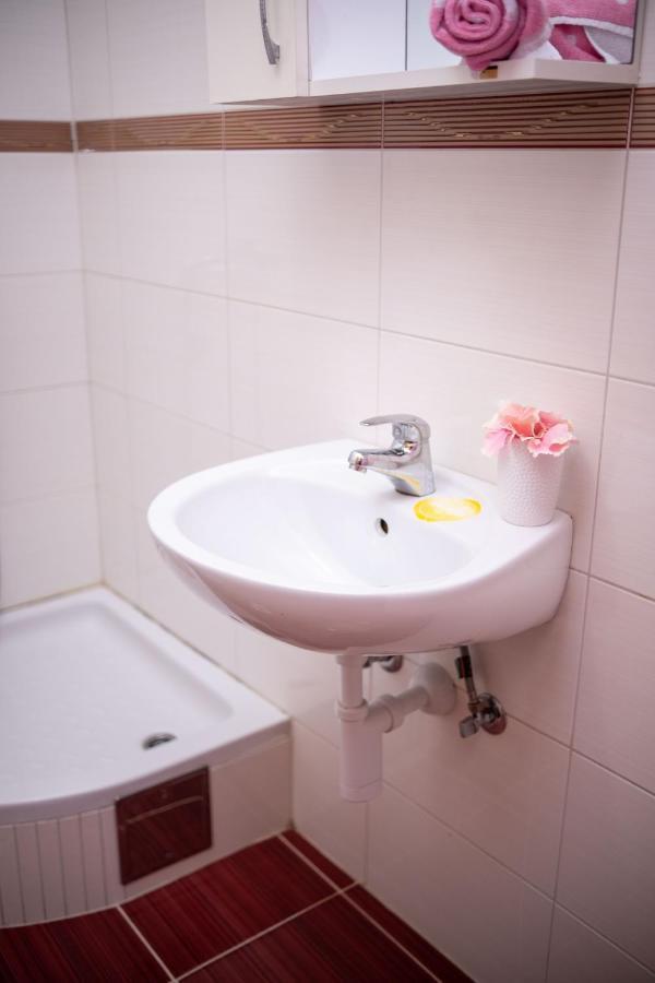 מוסטר Apartment Mery מראה חיצוני תמונה