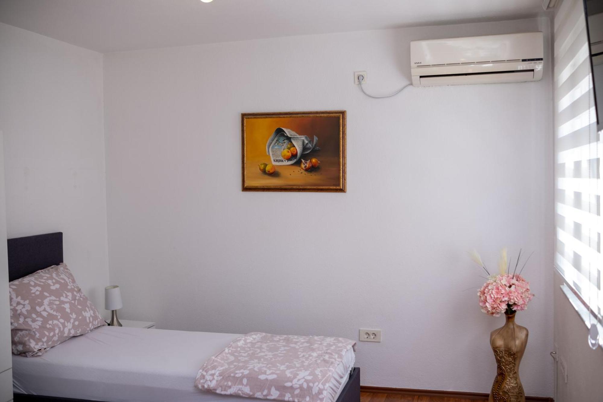 מוסטר Apartment Mery מראה חיצוני תמונה